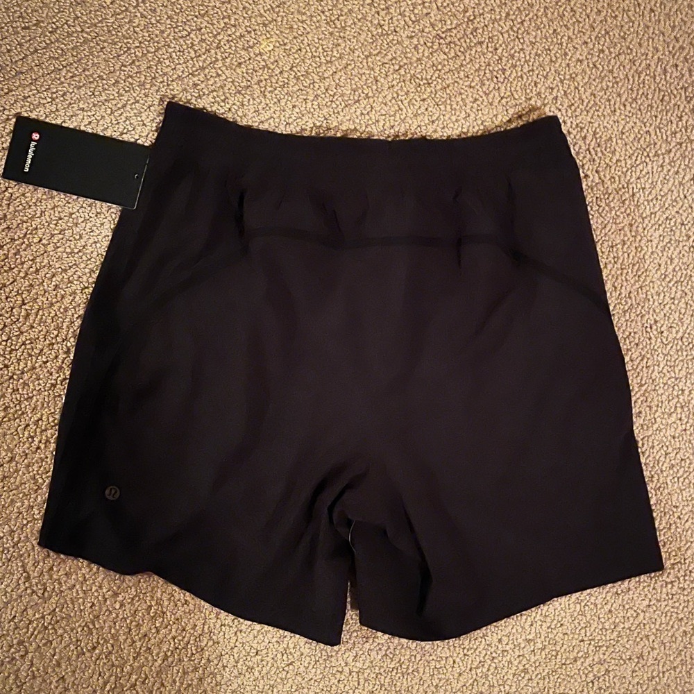 Lululemon Men’s Pace Breaker Shorts - Large